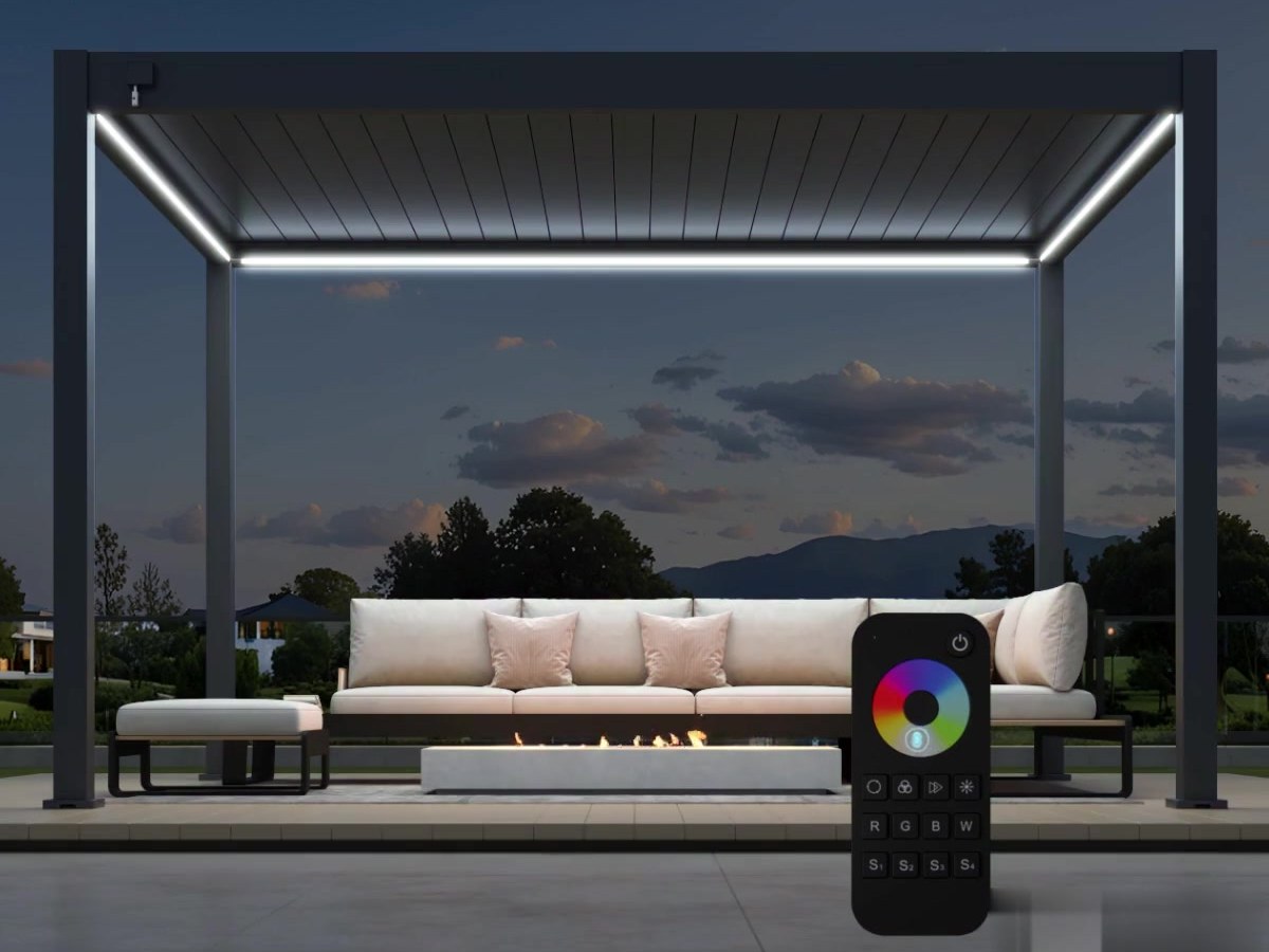 Daljinski upravljalnik z barvnim kolesom in pergola Antares z LED osvetlitvijo